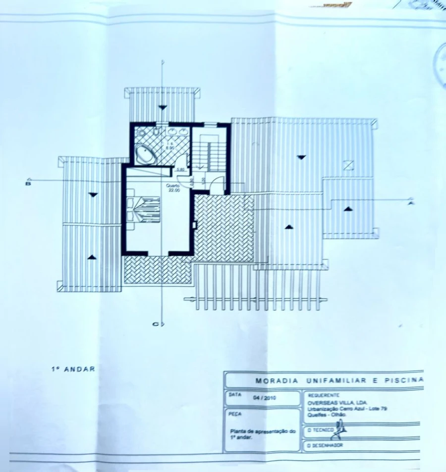 Moradia T4 para Venda em Quelfes Planta 6