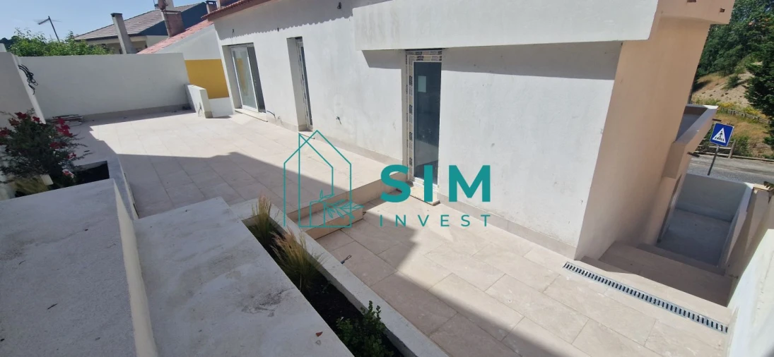 Moradia T3 para Venda em Santa Maria, São Pedro e Matacães Foto 22