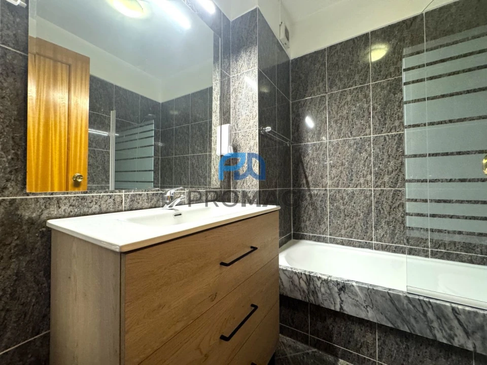 Apartamento T3 para Venda em Milheiros Foto 23