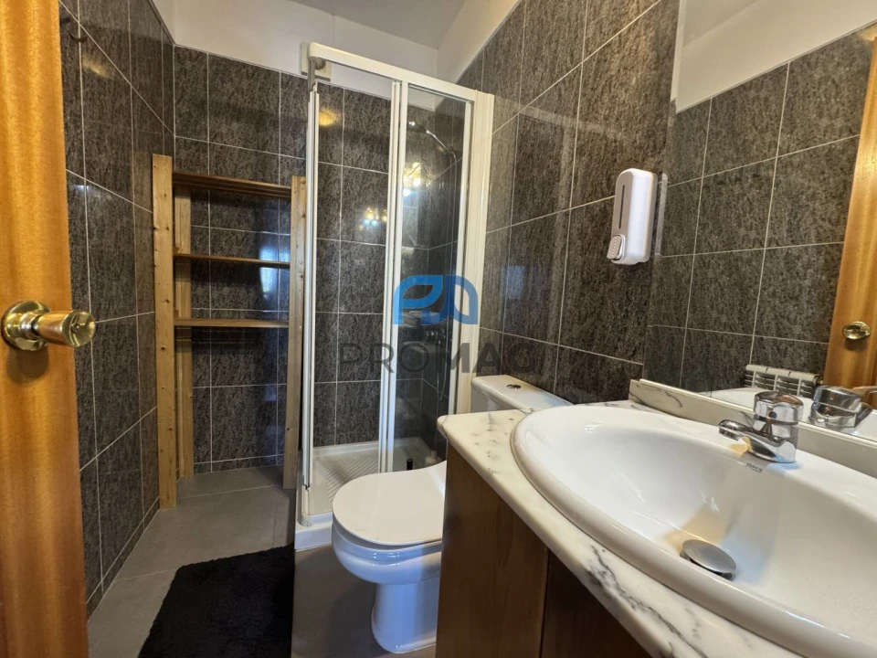 Apartamento T3 para Venda em Milheiros Foto 33