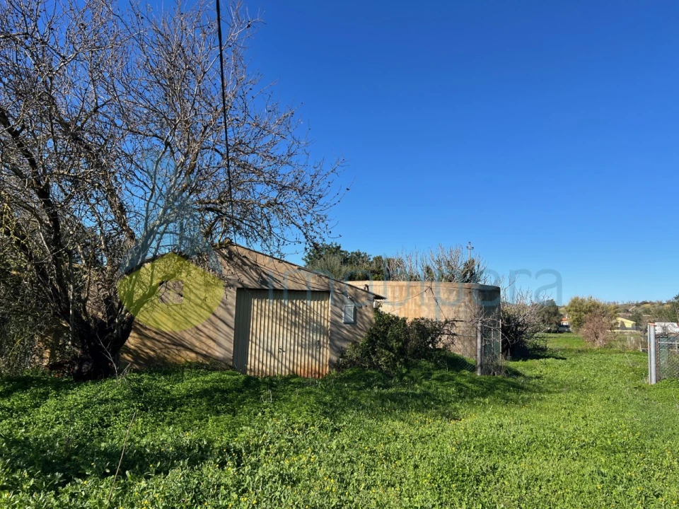 Terreno Misto para Venda em Paderne Foto 1