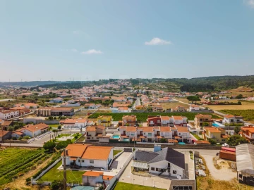 Moradia T4 para Venda em Olho Marinho