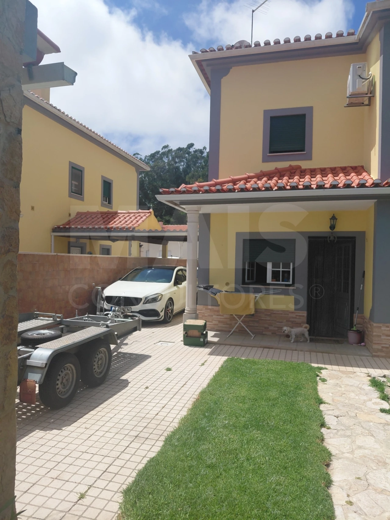 Moradia T4 para Venda em Olho Marinho Foto 2