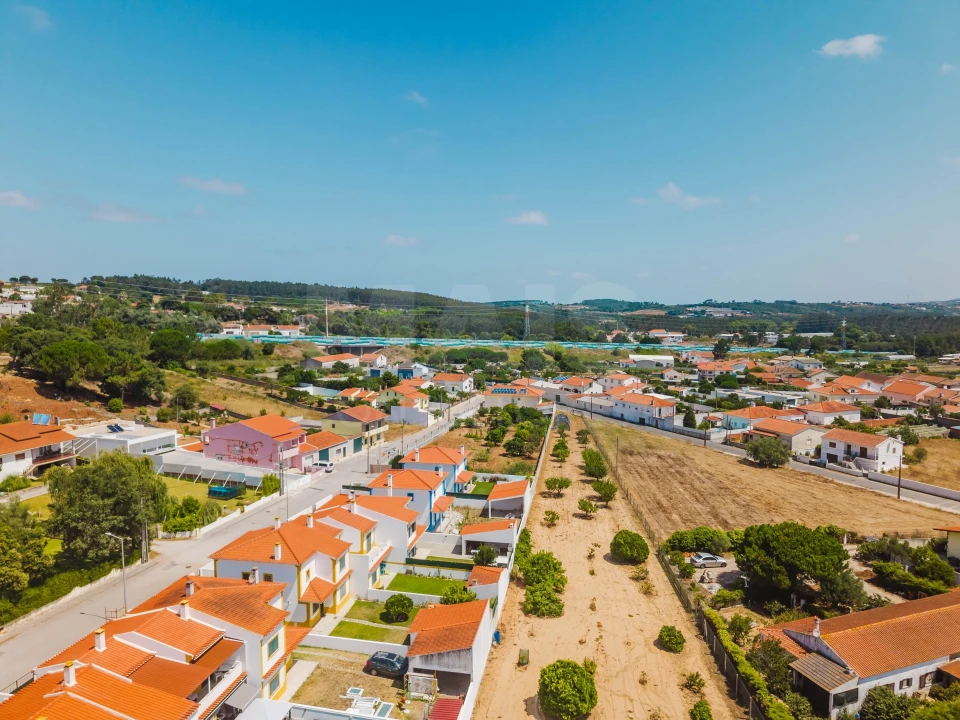 Moradia T4 para Venda em Olho Marinho Foto 10