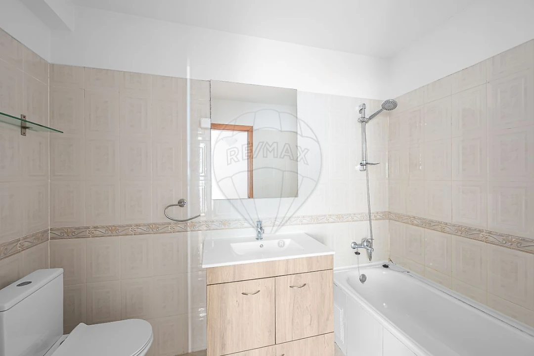 Apartamento T1 para Venda em Cacém e São Marcos Foto 5