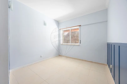 Apartamento T1 para Venda em Cacém e São Marcos