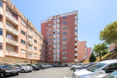 Apartamento T1 para Venda em Cacém e São Marcos