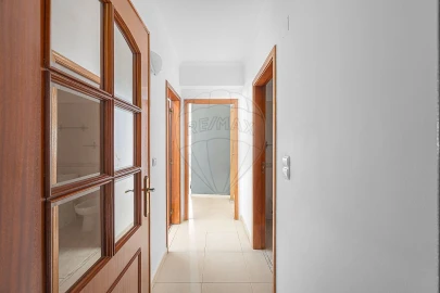 Apartamento T1 para Venda em Cacém e São Marcos