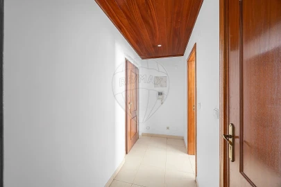 Apartamento T1 para Venda em Cacém e São Marcos