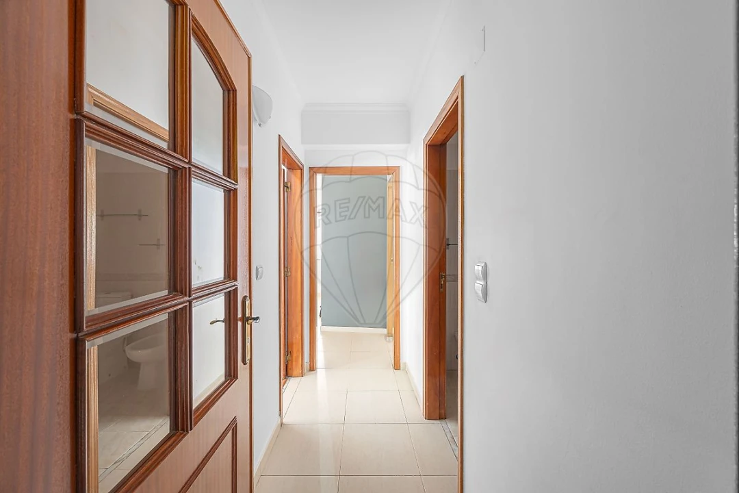 Apartamento T1 para Venda em Cacém e São Marcos Foto 6