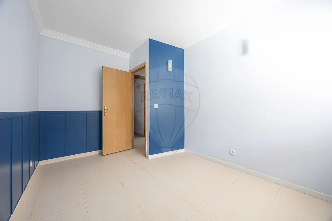 Apartamento T1 para Venda em Cacém e São Marcos Foto 3