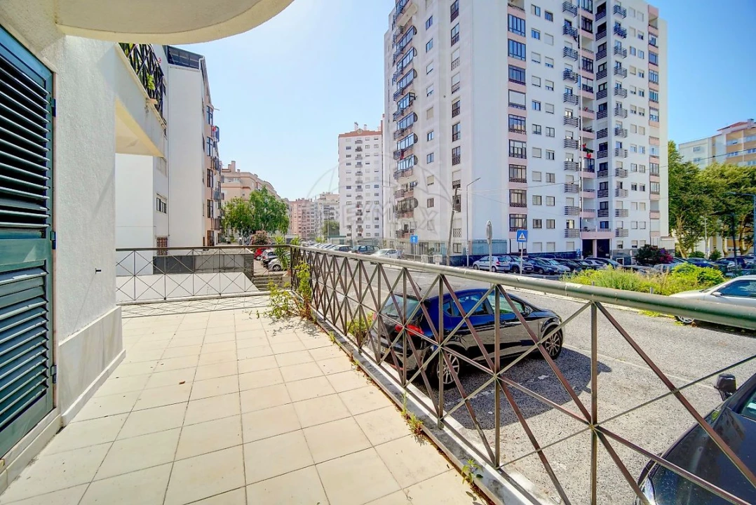 Apartamento T3 para Venda em Massamá e Monte Abraão Foto 7