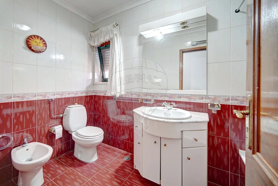 Apartamento T3 para Venda em Massamá e Monte Abraão Foto 16