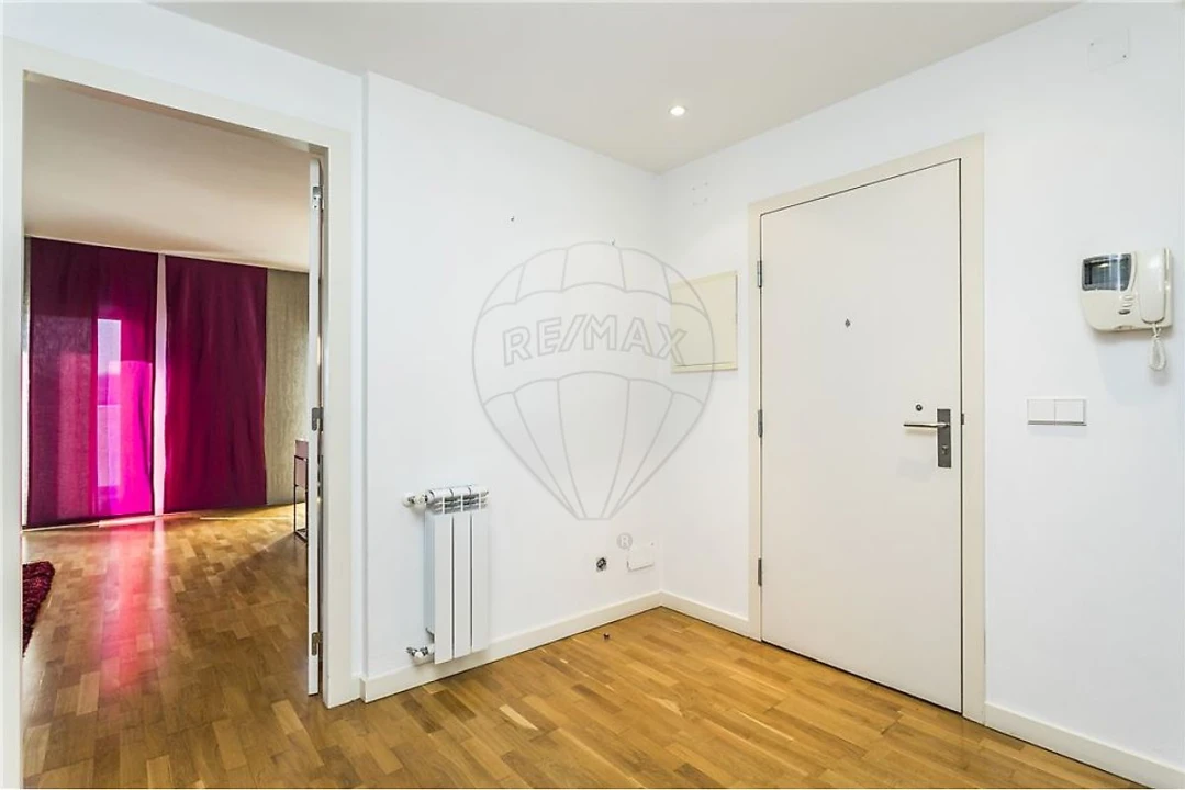Apartamento T2 para Venda em Parque das Nações Foto 10