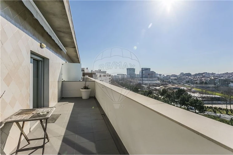 Apartamento T2 para Venda em Parque das Nações Foto 18