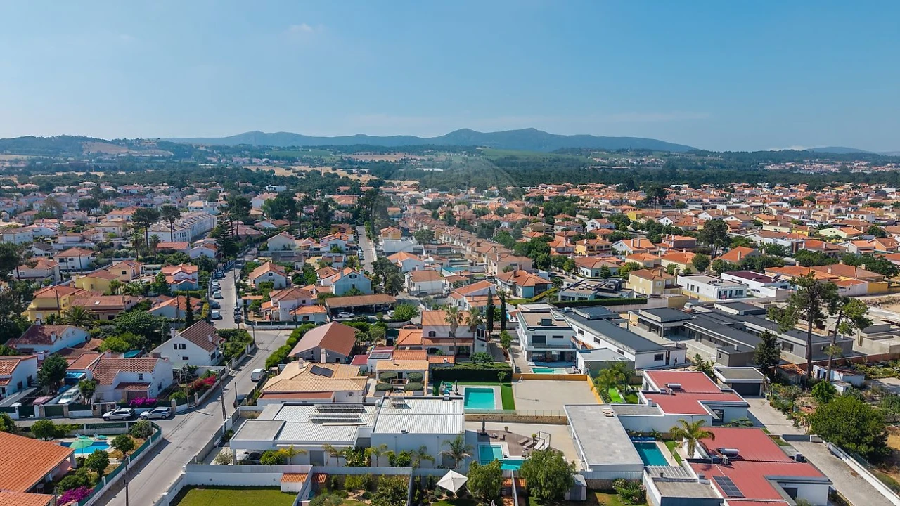Moradia T4 para Venda em Azeitão (São Lourenço e São Simão) Foto 36