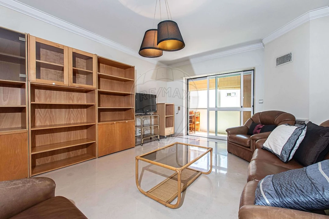 Apartamento T1 para Arrendamento em Arroios Foto 13