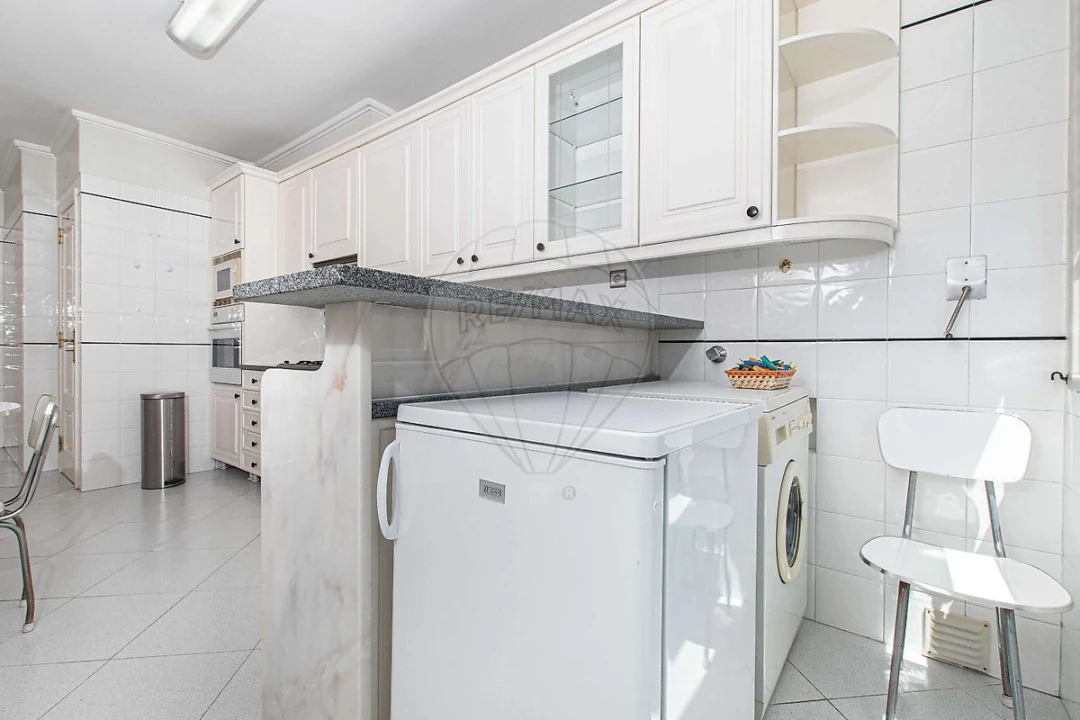 Apartamento T1 para Arrendamento em Arroios Foto 12