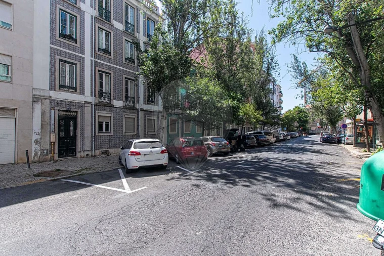 Apartamento T1 para Arrendamento em Arroios Foto 3