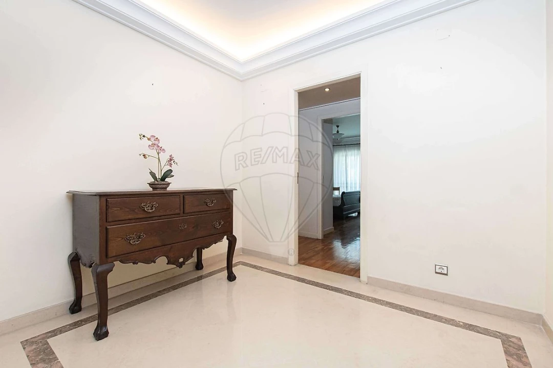 Apartamento T1 para Arrendamento em Arroios Foto 6
