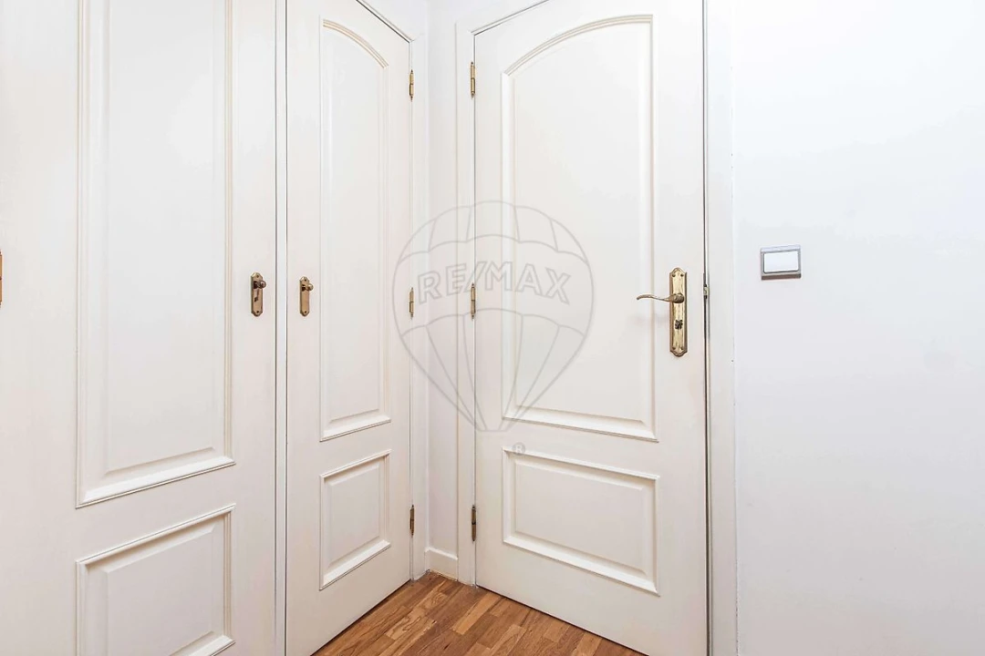 Apartamento T1 para Arrendamento em Arroios Foto 21