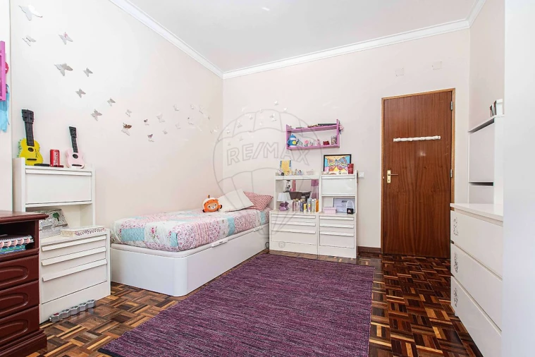 Apartamento T4 para Venda em Vila Franca de Xira Foto 5
