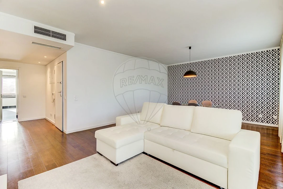 Apartamento T2 para Arrendamento em Benfica Foto 10