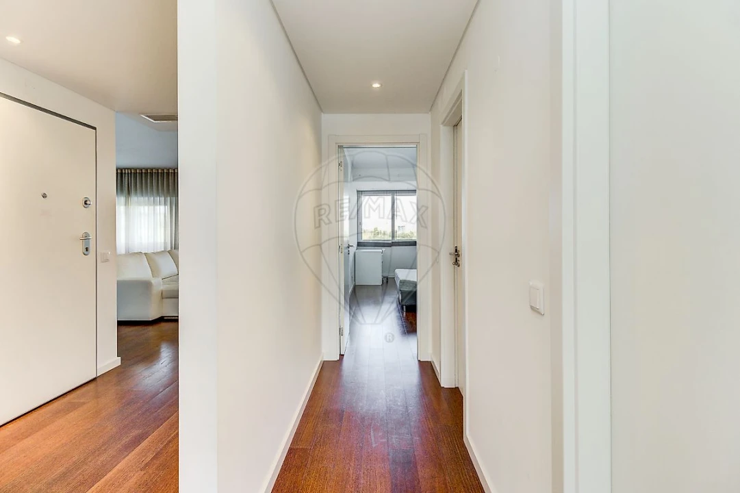 Apartamento T2 para Arrendamento em Benfica Foto 1