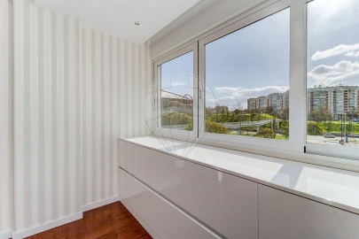 Apartamento T2 para Arrendamento em Benfica