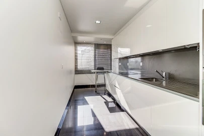 Apartamento T2 para Arrendamento em Benfica
