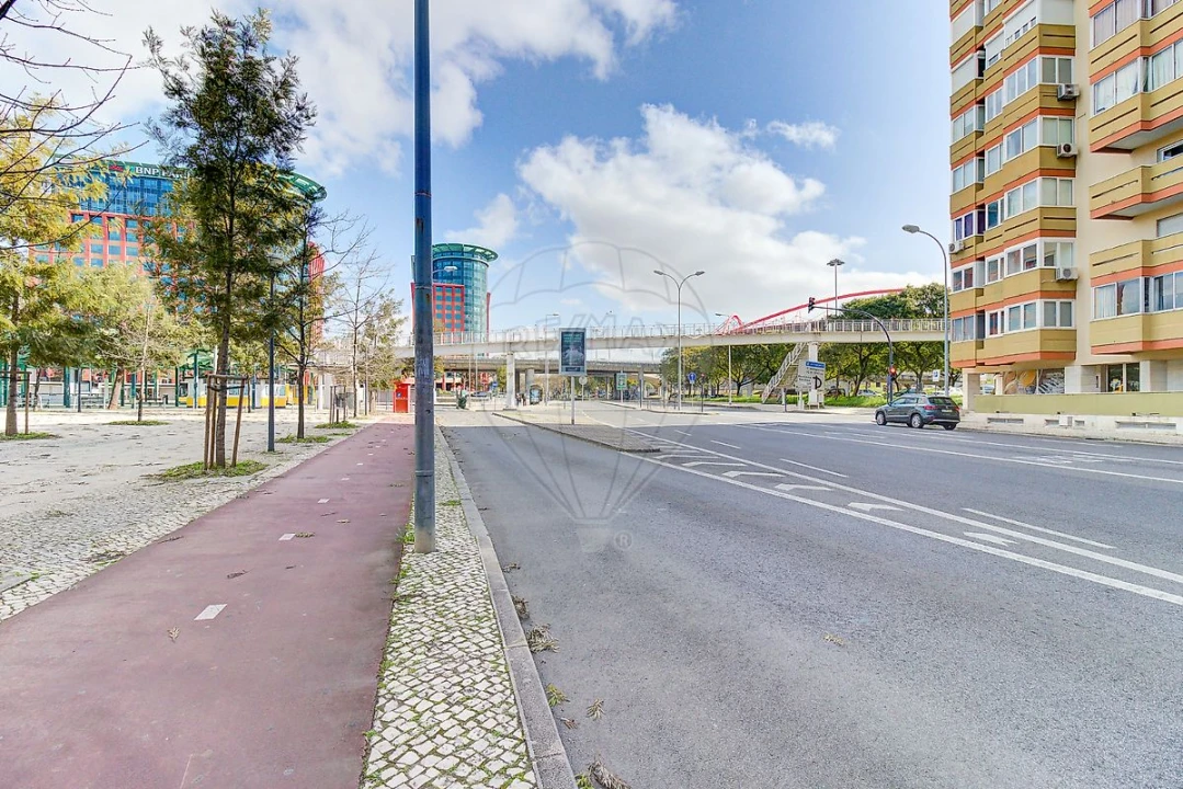 Apartamento T2 para Arrendamento em Benfica Foto 16