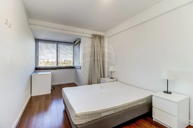 Apartamento T2 para Arrendamento em Benfica Foto 22