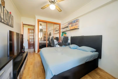 Apartamento T3 para Venda em Baixa da Banheira e Vale da Amoreira