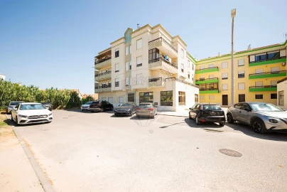Apartamento T3 para Venda em Baixa da Banheira e Vale da Amoreira