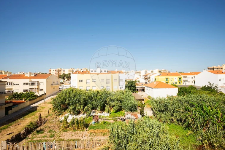 Apartamento T3 para Venda em Baixa da Banheira e Vale da Amoreira Foto 25