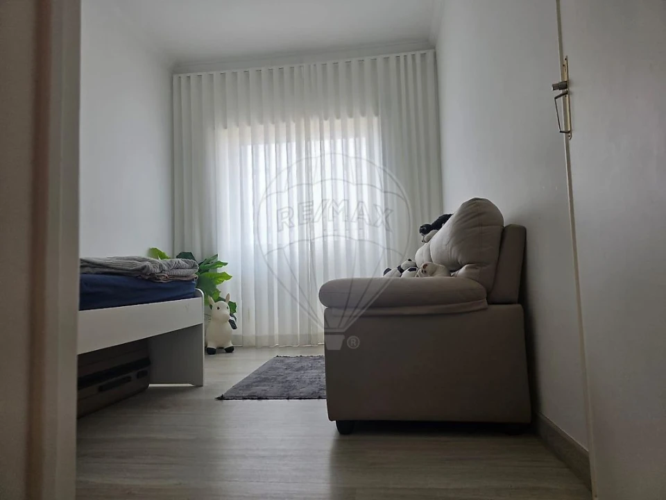 Apartamento T3 para Venda em Massamá e Monte Abraão Foto 11