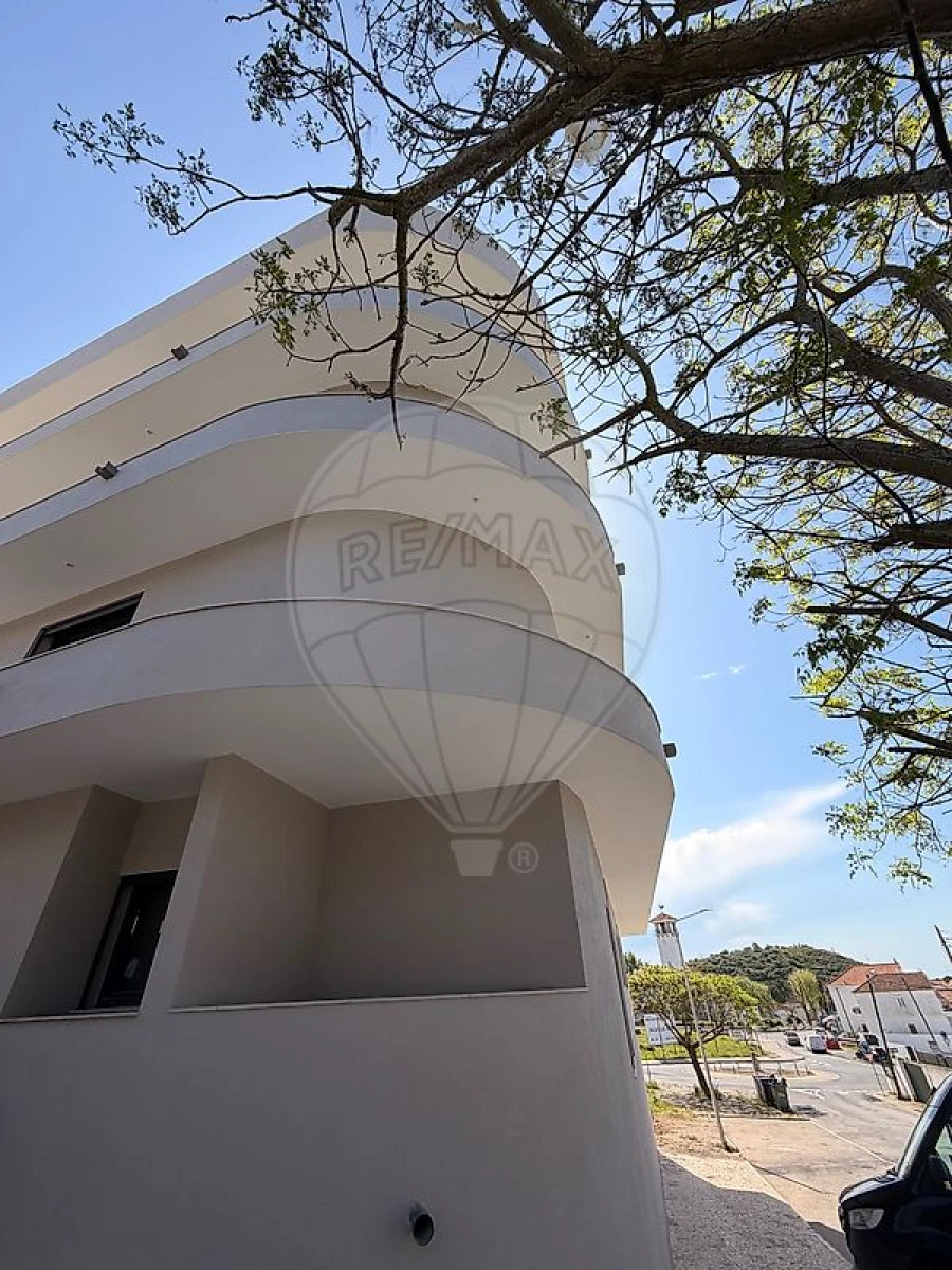 Apartamento T2 para Arrendamento em Sesimbra (Castelo) Foto 11