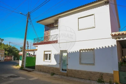 Moradia T3 para Venda em Aldeia Galega da Merceana e Aldeia Gavinha