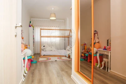 Apartamento T3 para Venda em Carregado e Cadafais