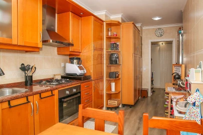 Apartamento T3 para Venda em Carregado e Cadafais