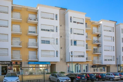 Apartamento T3 para Venda em Carregado e Cadafais