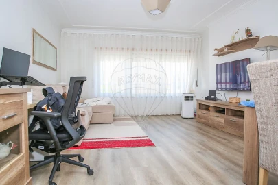Apartamento T3 para Venda em Carregado e Cadafais