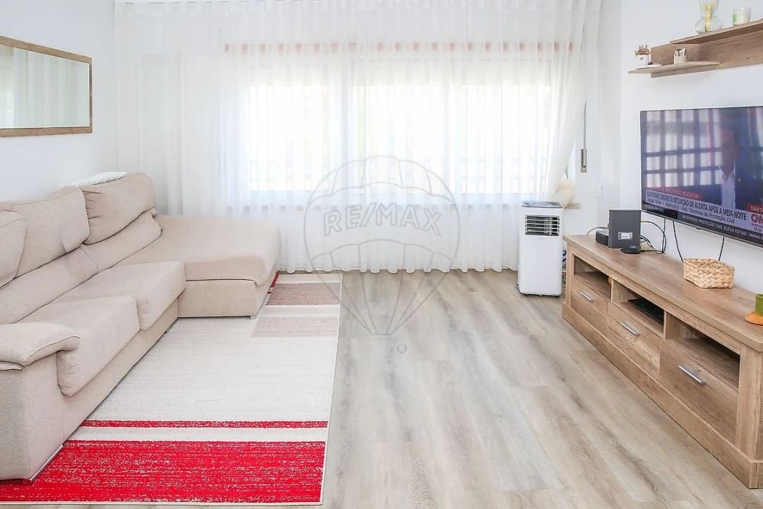 Apartamento T3 para Venda em Carregado e Cadafais Foto 3