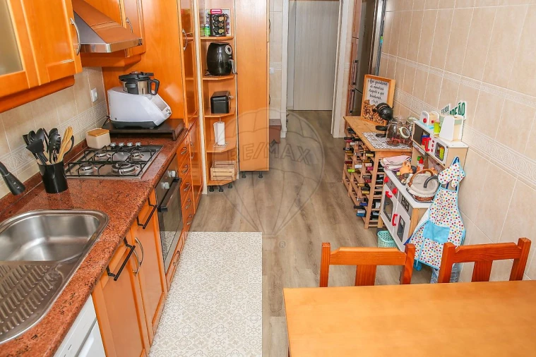 Apartamento T3 para Venda em Carregado e Cadafais Foto 10