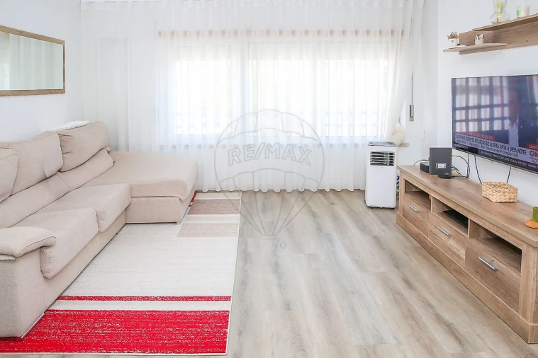 Apartamento T3 para Venda em Carregado e Cadafais Foto 3
