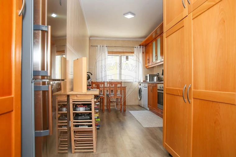Apartamento T3 para Venda em Carregado e Cadafais Foto 6