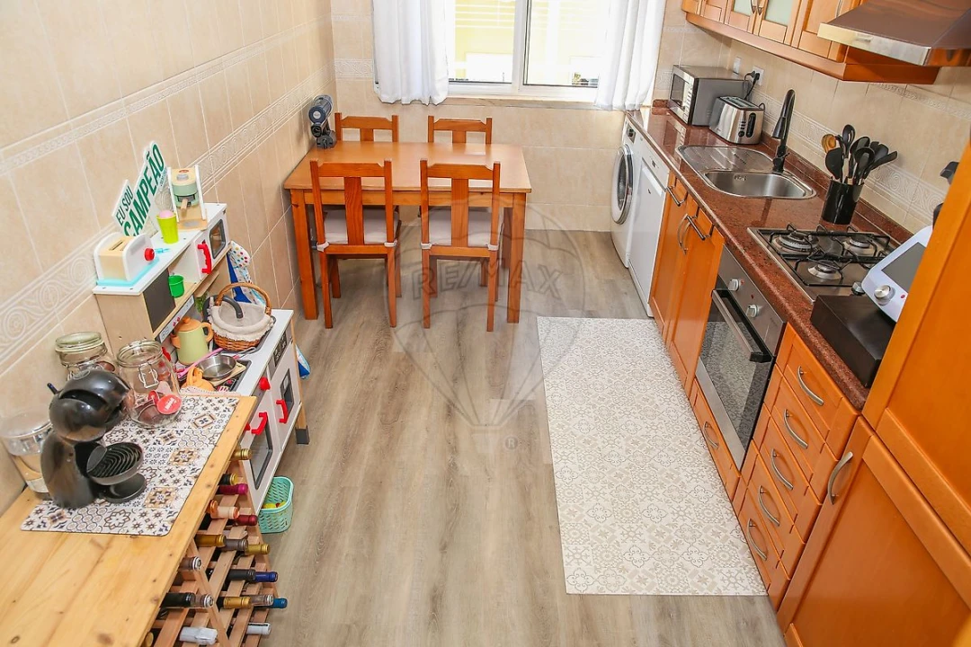 Apartamento T3 para Venda em Carregado e Cadafais Foto 8