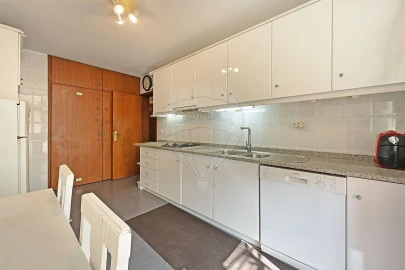 Apartamento T3 para Arrendamento em Ramalde