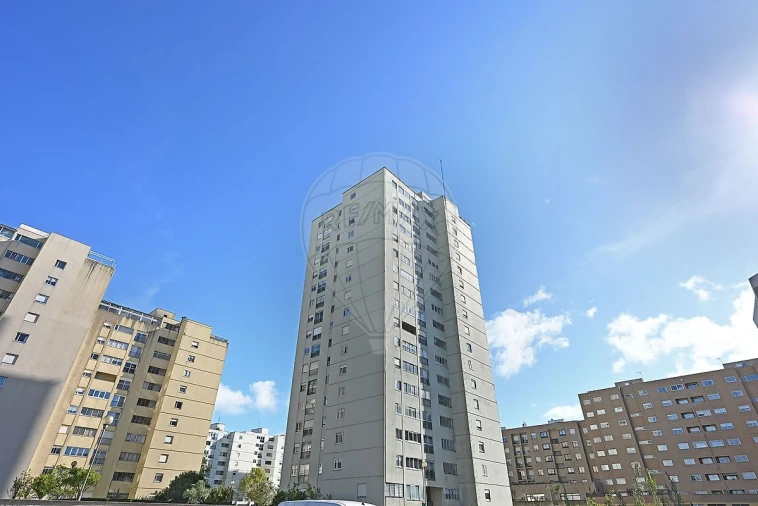 Apartamento T3 para Arrendamento em Ramalde Foto 2