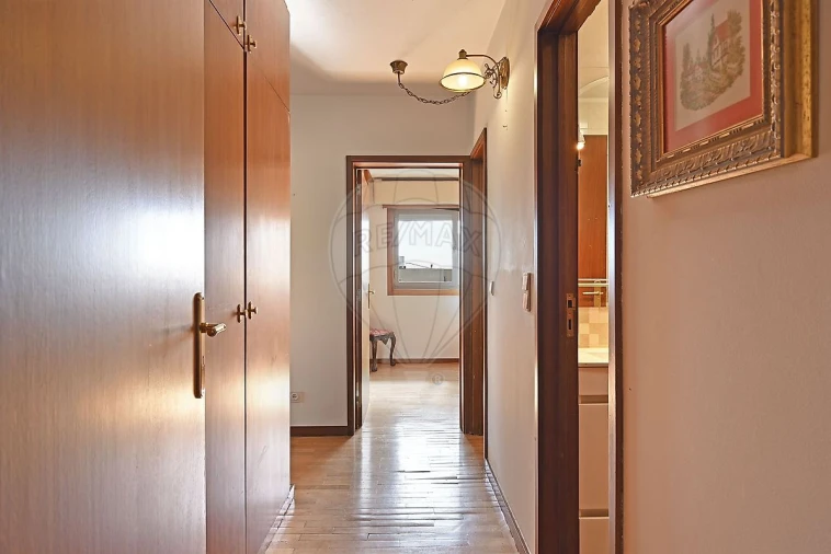 Apartamento T3 para Arrendamento em Ramalde Foto 25